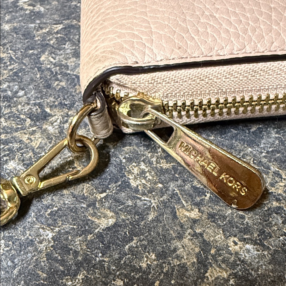Michael Kors Pebbled Leather Wallet in Taupe - Picture 10 of 14